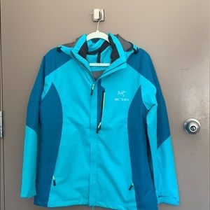 ARC’TERYX rain jacket